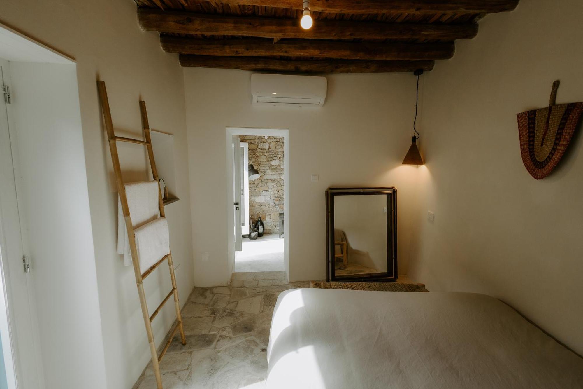 Smaragda'S Guest Rooms ลิมาซอล ภายนอก รูปภาพ