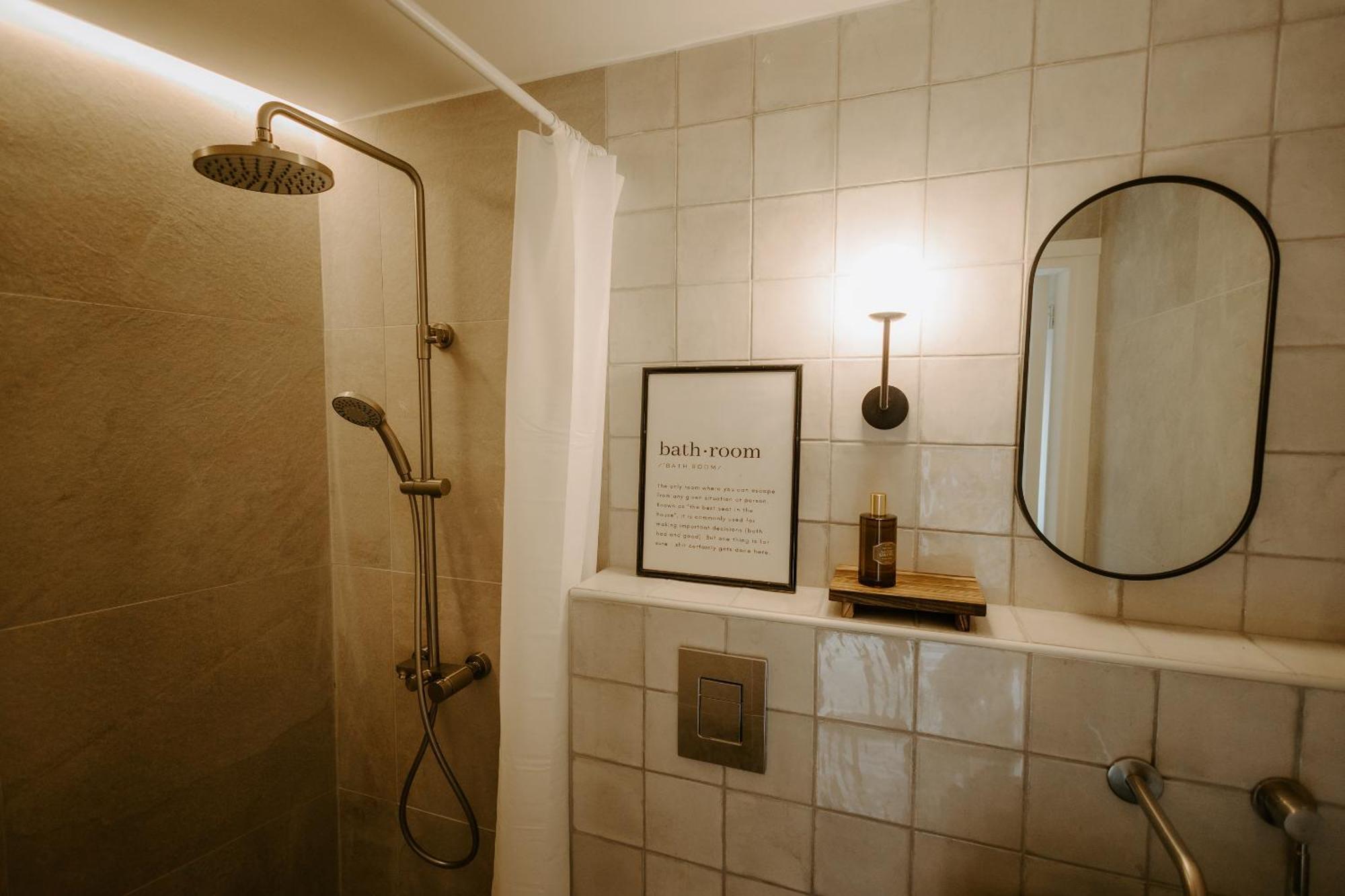 Smaragda'S Guest Rooms ลิมาซอล ภายนอก รูปภาพ