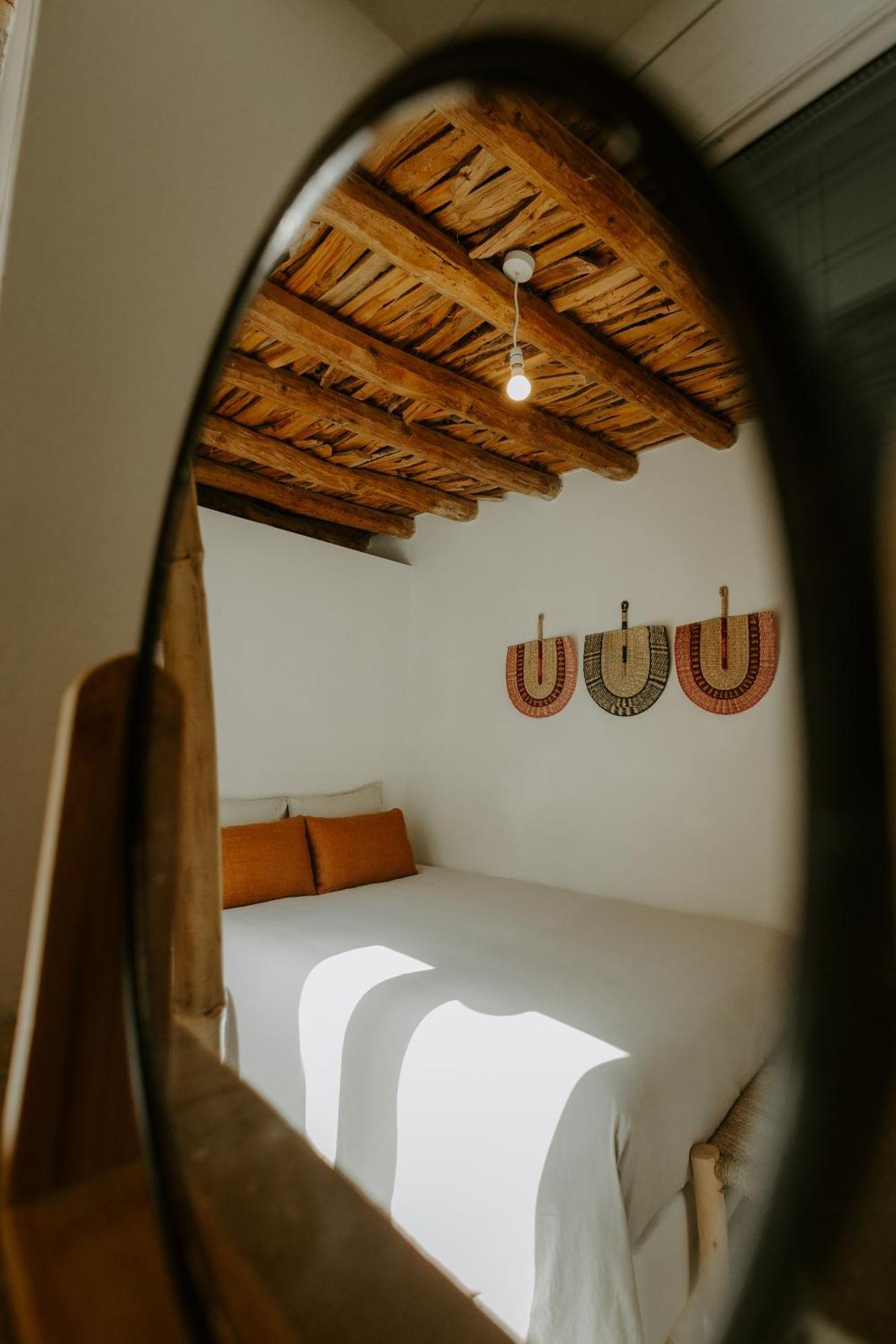 Smaragda'S Guest Rooms ลิมาซอล ภายนอก รูปภาพ