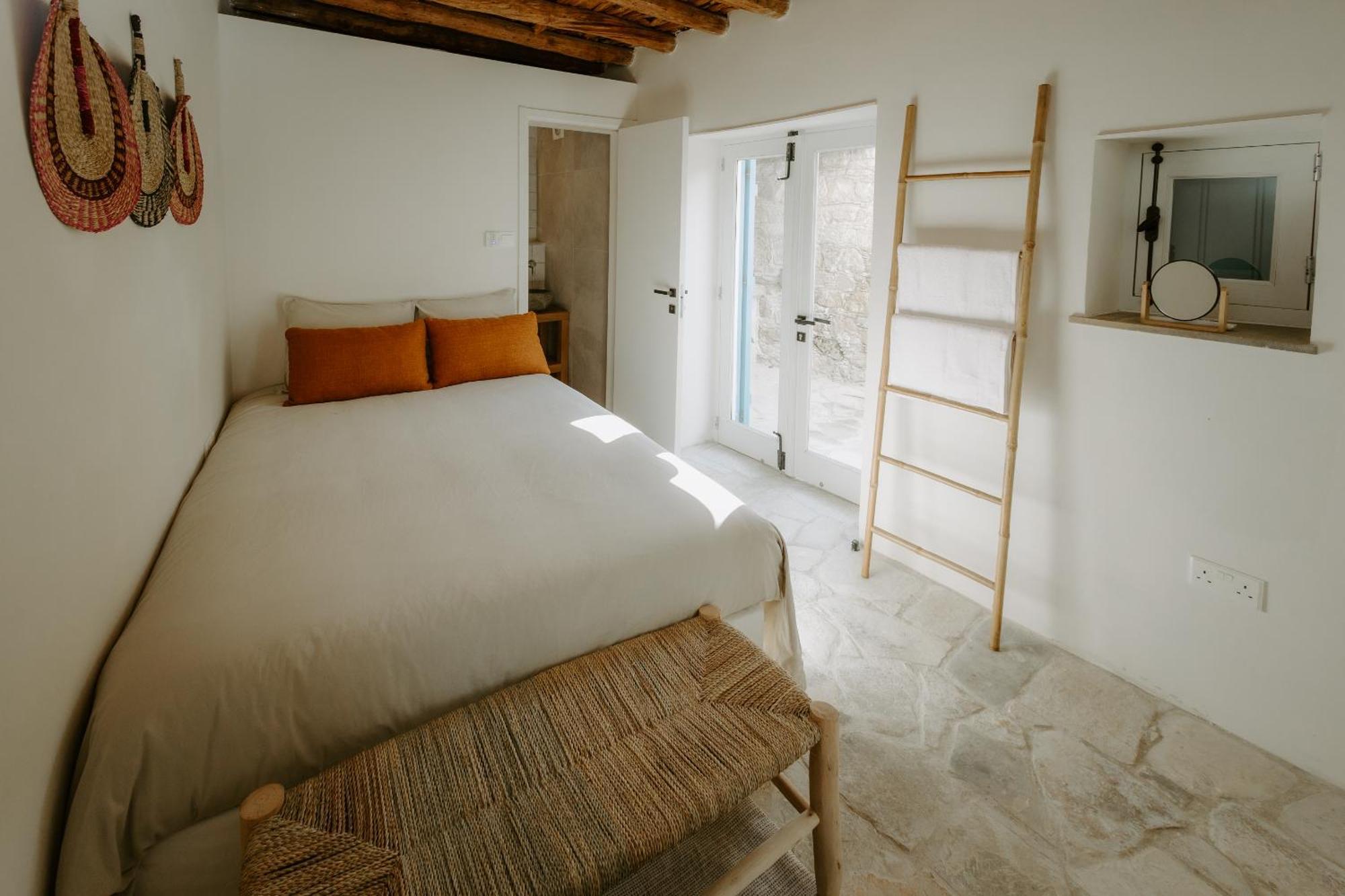 Smaragda'S Guest Rooms ลิมาซอล ภายนอก รูปภาพ